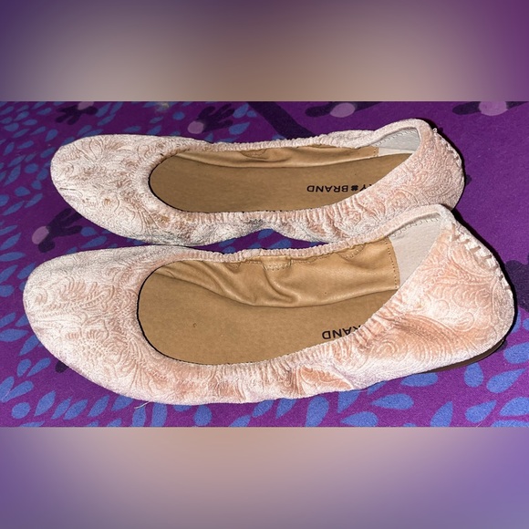 Lucky Brand Emmie Flat Rose Pink Velvet Floral Pattern Ballet Flat size 11 - Picture 3 of 7